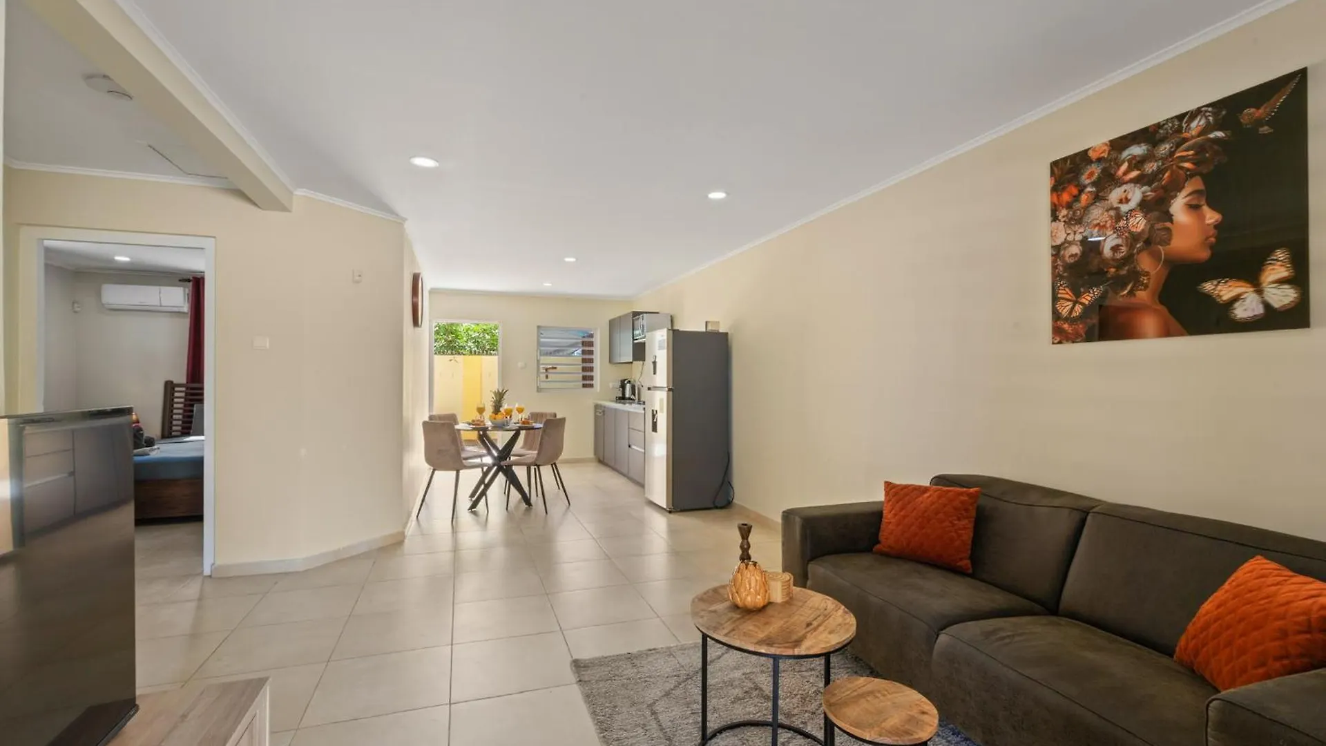 Modern Appartement Op Een Heerlijke Plek Willemstad 0*,